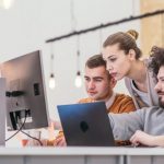 Почему стратегии создания контента с использованием ИИ должны фокусироваться на задачах, а не на транзакциях